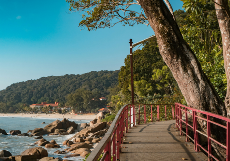 Boardwalk-at-Teluk-Cempedak