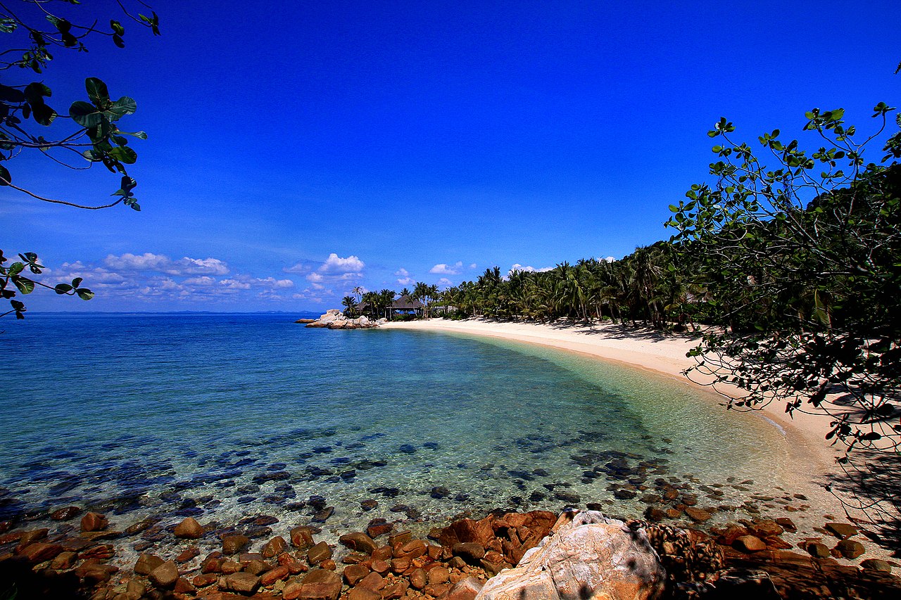 pulau tengah